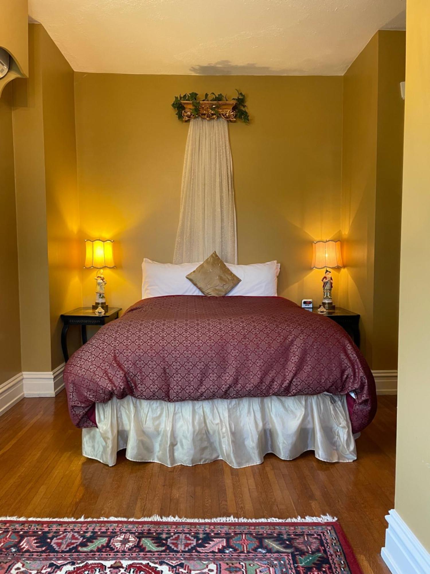 Hollinger House Bed & Breakfast Lancaster Exterior photo