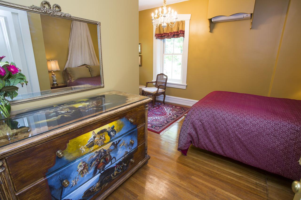 Hollinger House Bed & Breakfast Lancaster Exterior photo