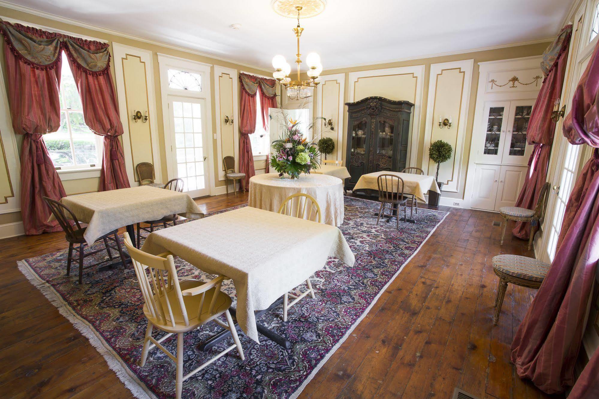 Hollinger House Bed & Breakfast Lancaster Exterior photo
